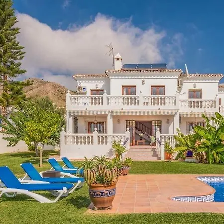 Villa San Juan De Capistrano Sleeps 11 Pool Air Con Nerja
